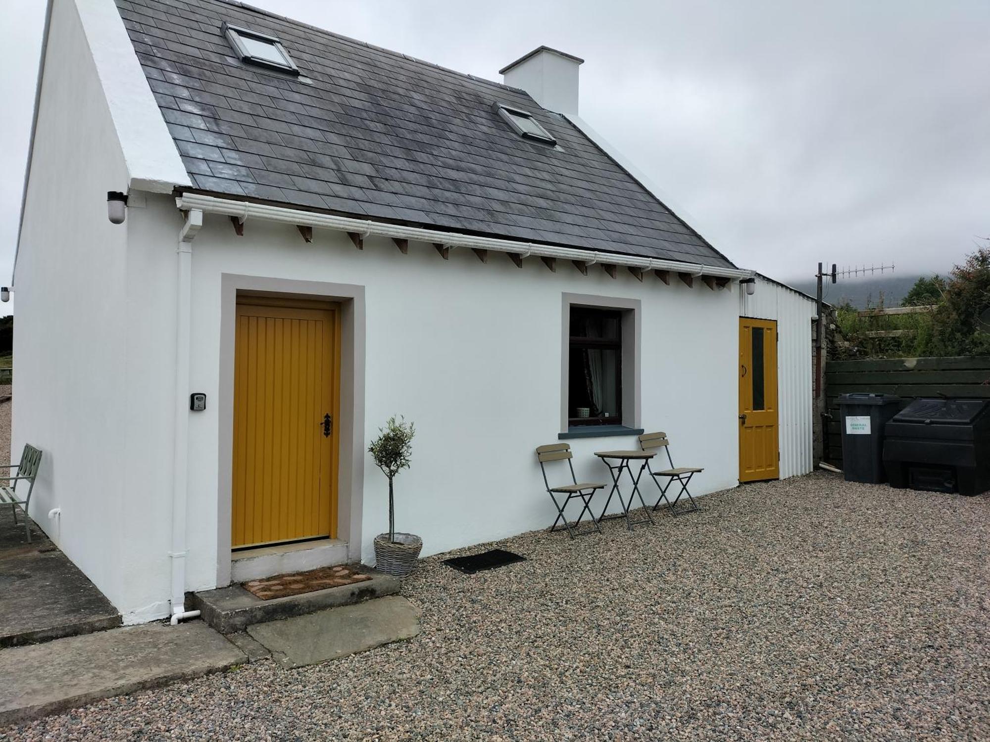 The Wee Hous Cresslough Creeslough